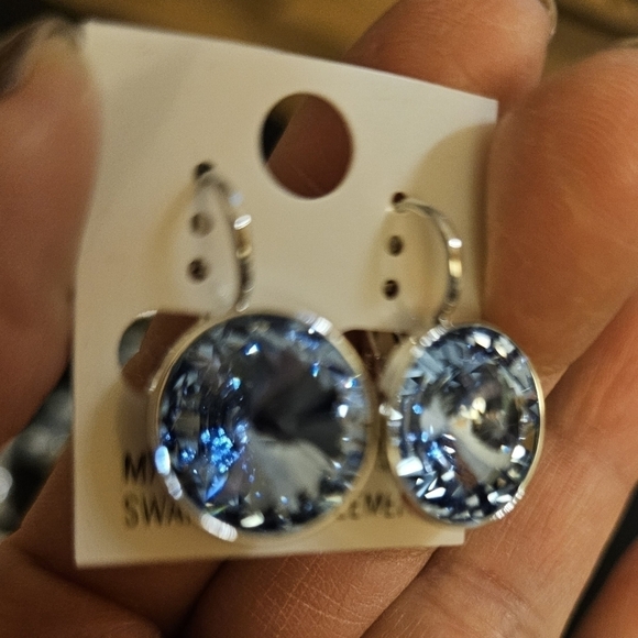 NWT! Swarovski Element Earrings. Aqua Blue. Work. Party. Weddings Great Gift - Picture 6 of 6